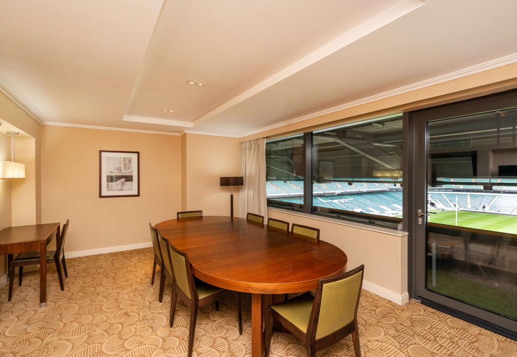 London Twickenham Stadium Hotel, A Member Of Radisson Individuals Esterno foto