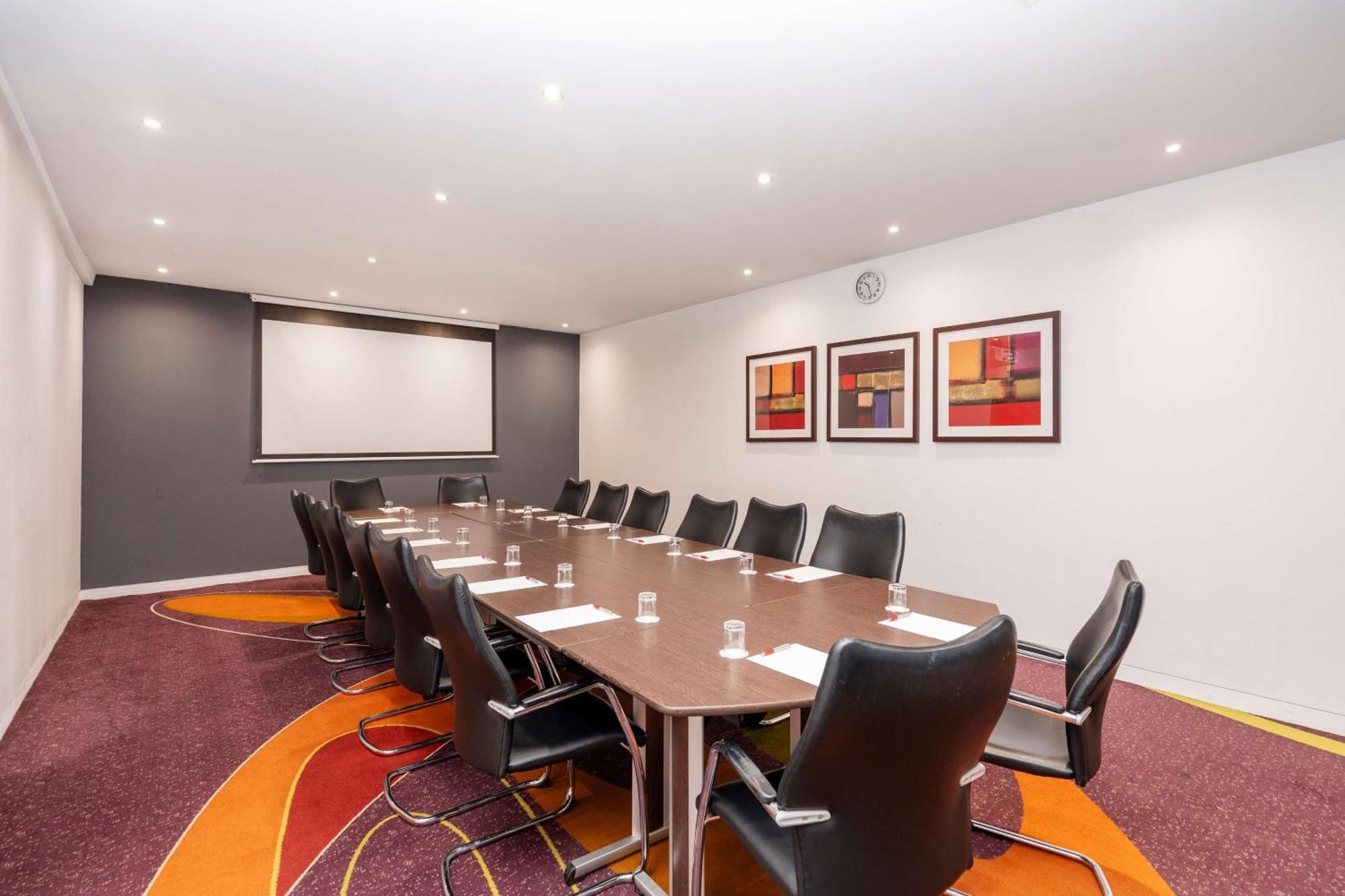 London Twickenham Stadium Hotel, A Member Of Radisson Individuals Esterno foto